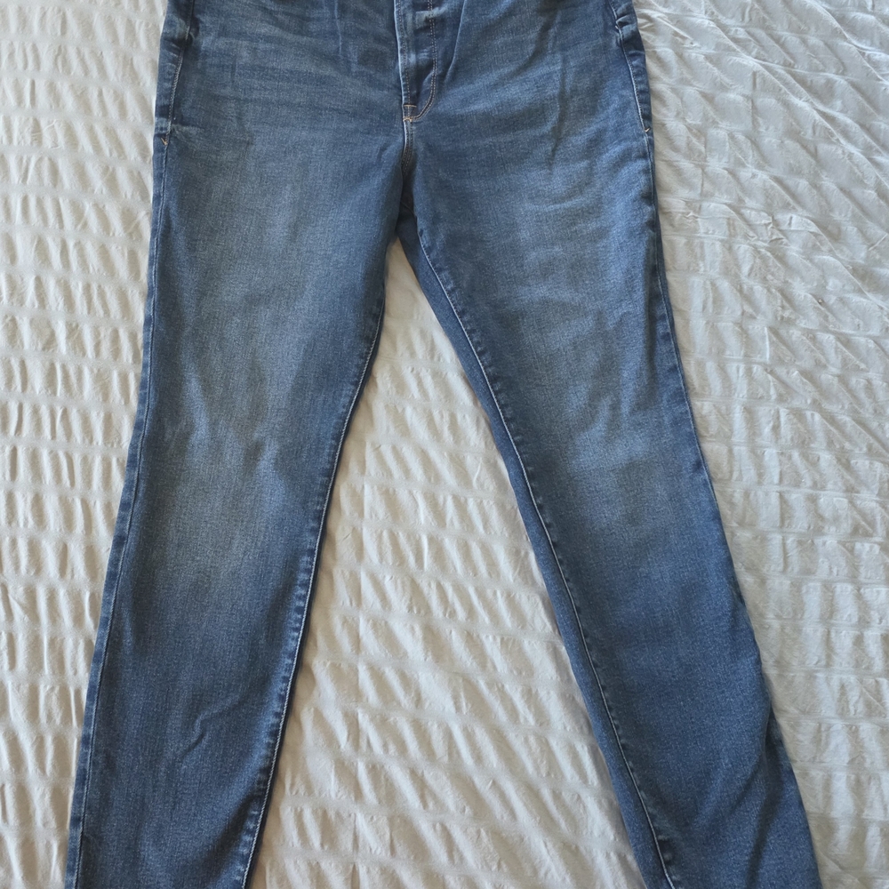 Good American Good Legs Skinny Jeans